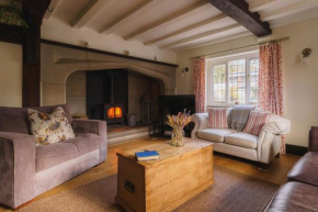 Half Way House, Clappersgate, sleeps 8